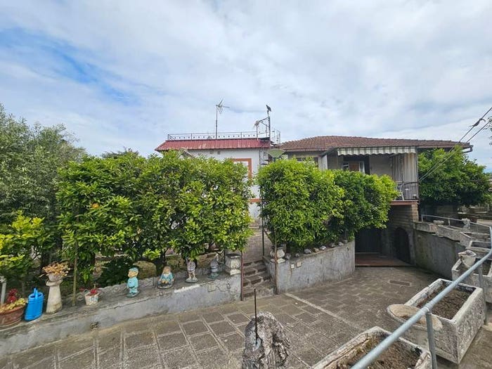 Casa con 5 locali in vendita in Via del Sassone, Cava dei Selci, Marino