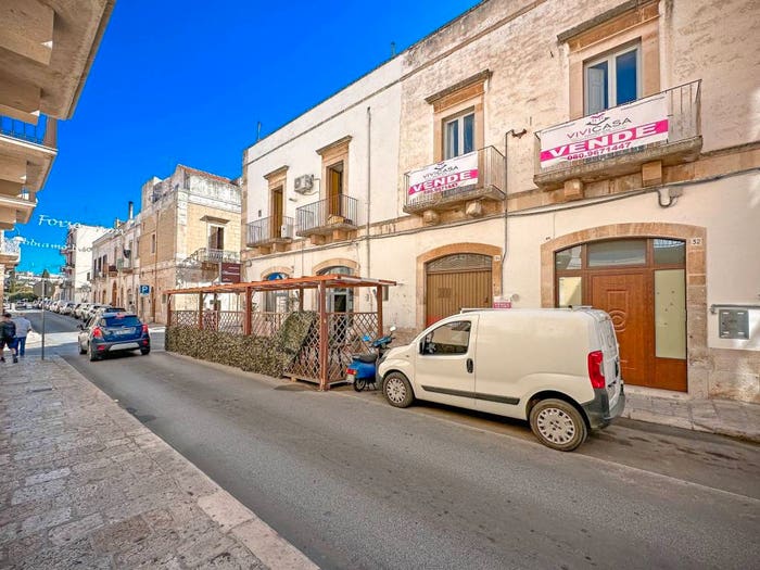 Casa quadrilocale in vendita in Via Dante Alighieri, Putignano