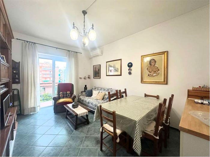 Appartamento con 5 locali in vendita in Via D'Aosta, Sant'Anna, Rapallo