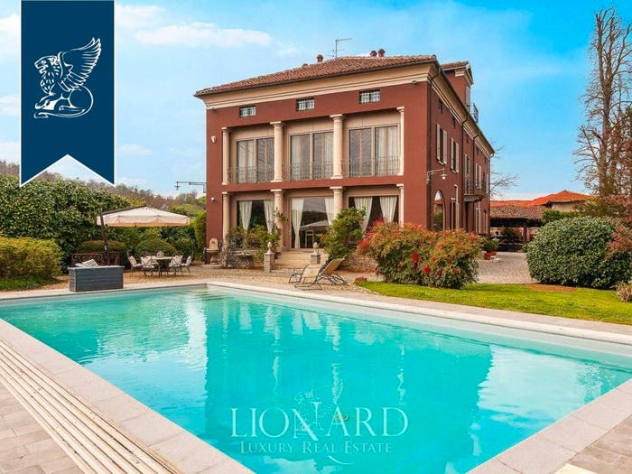 Casa con 6 locali in vendita in Melazzo