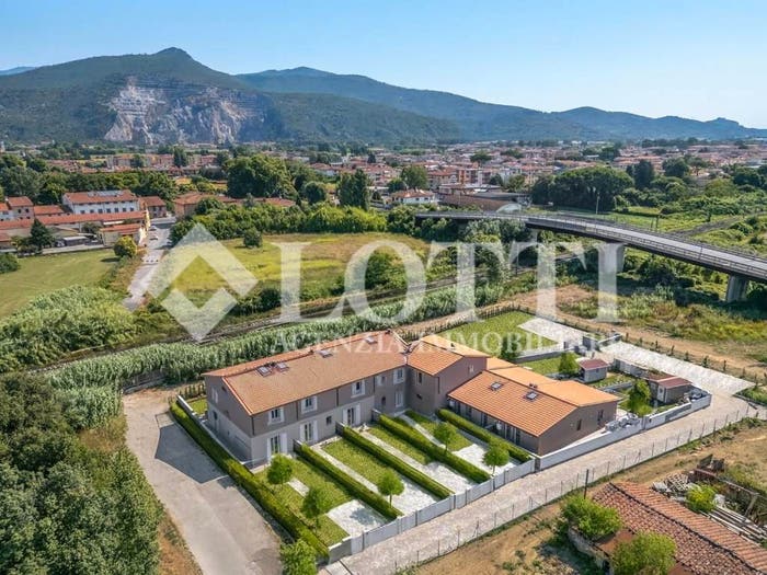 Casa con 5 locali in vendita in Via Modda, San Frediano Sud San Lorenzo a Pagnatico, Cascina