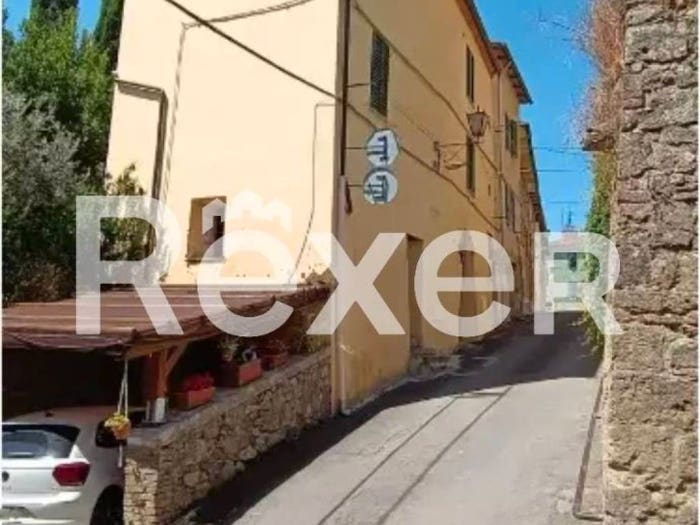 Casa con 6 locali in vendita in Via dei Vasari, Centro, Asciano
