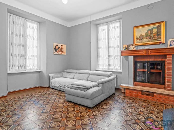 Casa con 6 locali in vendita in Via Montebuglio, Centro, Casale Corte Cerro