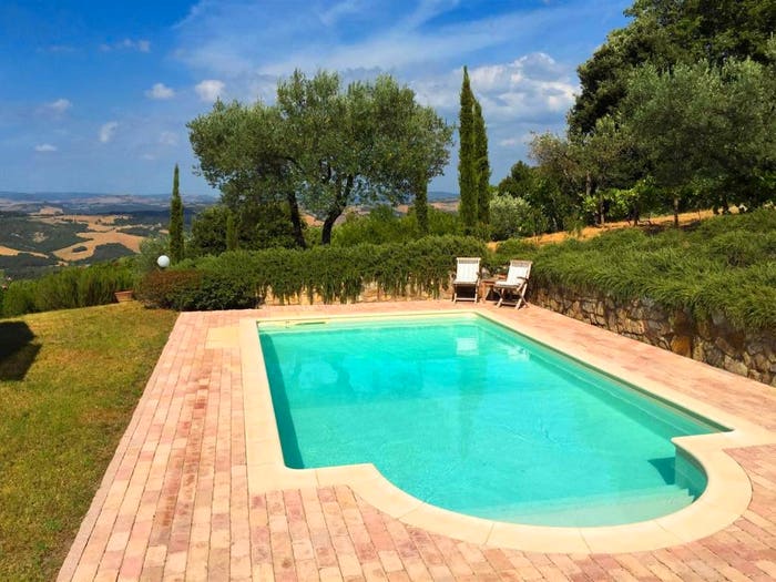 Casa con 6 locali in vendita in Pomarance