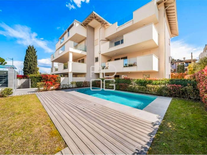 Appartamento trilocale in vendita in Viale Agello, Rivoltella, Desenzano del Garda