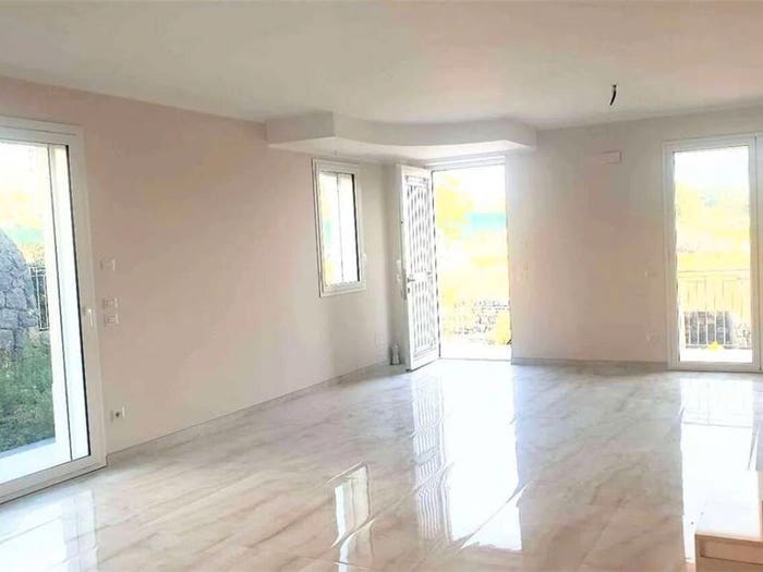 Casa con 6 locali in vendita in Fiumefreddo di Sicilia