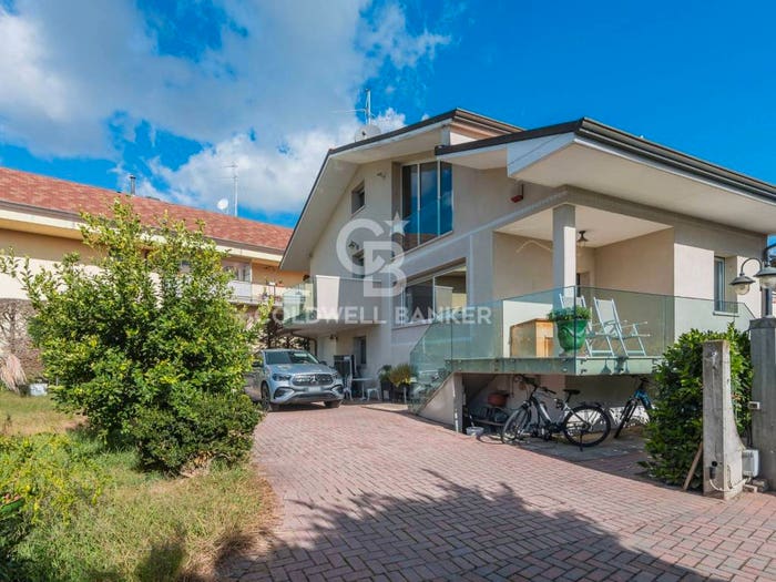 Casa con 6 locali in vendita in via Acquario, Villamarina Monte, Cesenatico