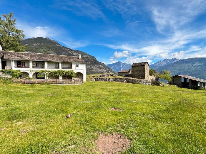 Casa con 6 locali in vendita in Frazione Sommet De Ville, Issogne