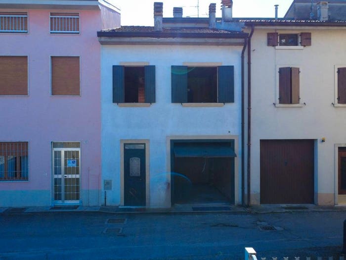 Casa con 5 locali in vendita in Via Alessandro Volta, Centro, Povegliano Veronese