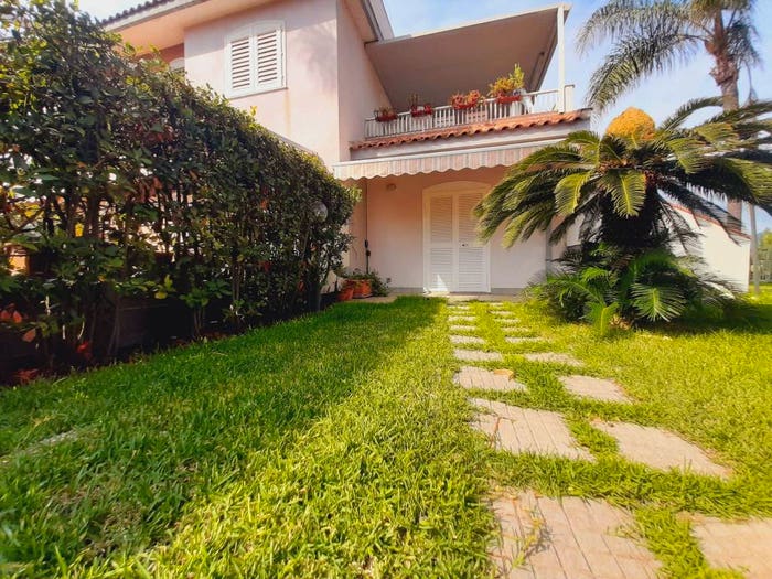 Casa trilocale in vendita in Via Dottore Mario Amato, Centro, Mascali