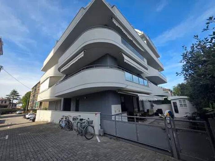 Appartamento trilocale in vendita in Via Ippolito Nievo, Lido degli Estensi, Comacchio