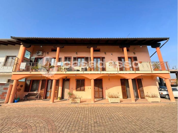 Appartamento con 6 locali in vendita in Via Bianze, Centro, Livorno Ferraris