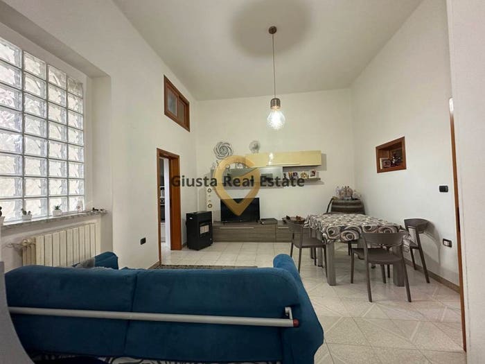 Appartamento trilocale in vendita in Via Palestro, Centro Storico, Brindisi