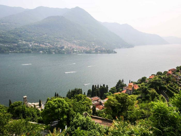 Casa quadrilocale in vendita in Via Regina Nuova, Centro, Carate Urio