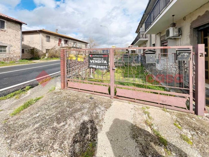 Appartamento quadrilocale in vendita in Via Ternana, Rieti