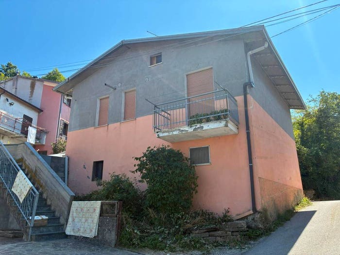 Casa con 6 locali in vendita in Via Strada per Soanne, Soanne Castello, Pennabilli