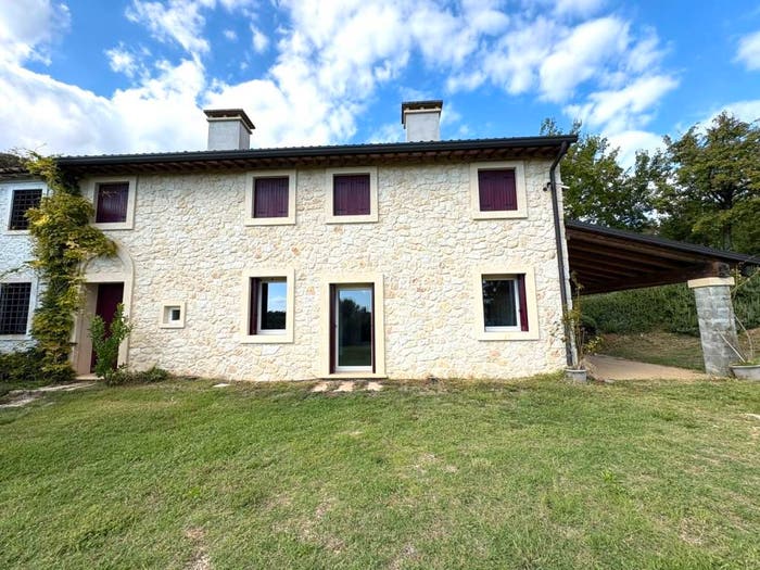 Casa con 6 locali in vendita in Via Cavallo, Val Liona
