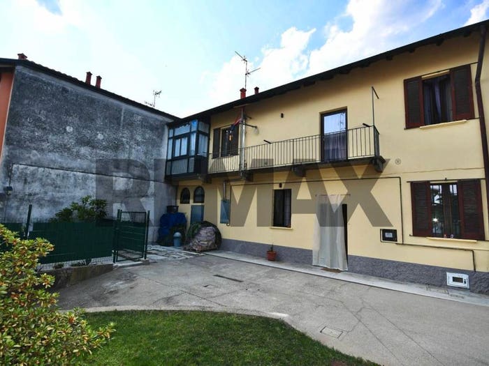 Casa quadrilocale in vendita in VIA LIGURIA, Centro, Castano Primo