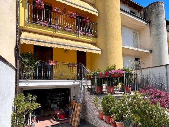 Casa con 5 locali in vendita in Via Liguria, Centro, Garlasco
