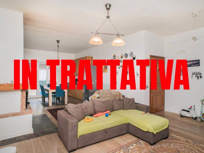 Appartamento trilocale in vendita in Via Madignano, Valle Muricana, Roma