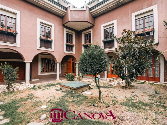 Casa con 6 locali in vendita in Vicolo Guglielmo Marconi, Rovellasca