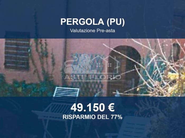 Casa con 6 locali in vendita in Via della Rocca, Centro, Pergola