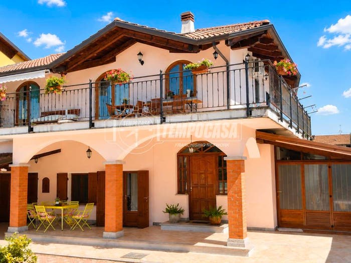 Casa con 6 locali in vendita in Vicolo Enrico, San Giusto Canavese
