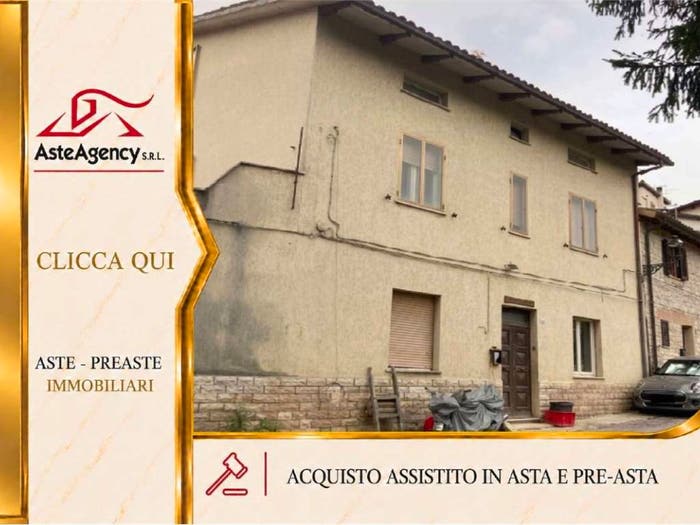 Appartamento con 6 locali in vendita in Via Ponte Taverna, Centro, Cagli
