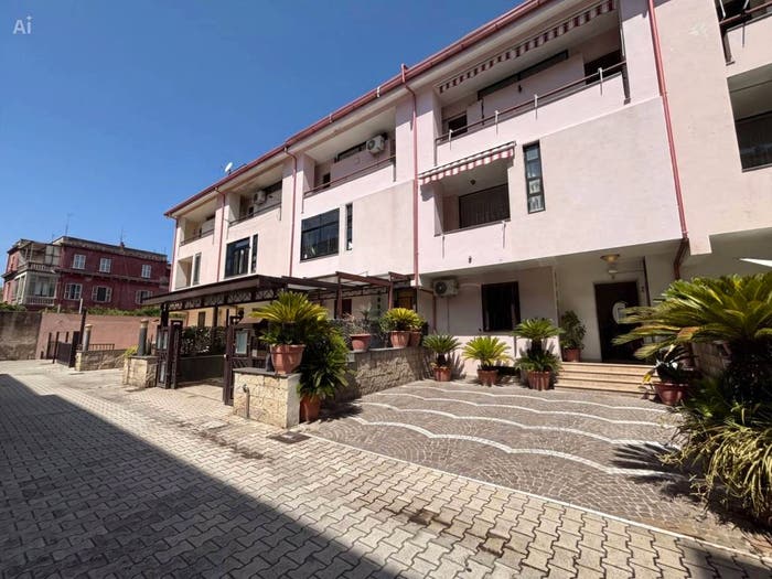 Casa con 6 locali in vendita in via Salonia, Ospedale, Caserta