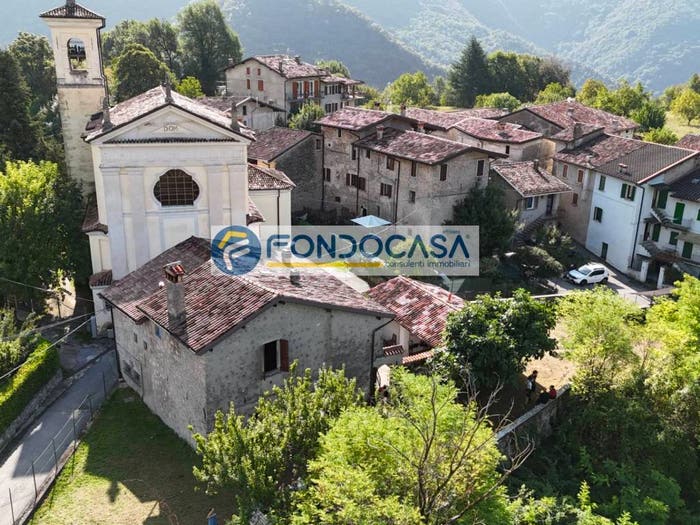 Appartamento trilocale in vendita in via Carvanno, Vobarno