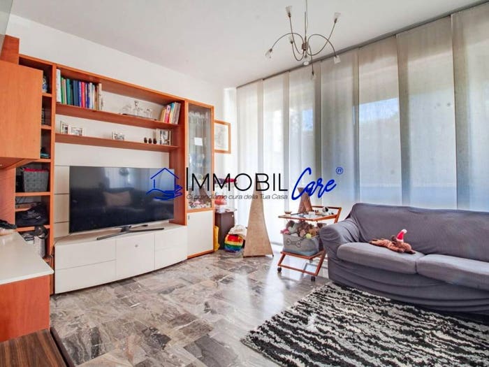 Appartamento con 5 locali in vendita in Via Costanzo Ebat, Goito Montebello, Livorno