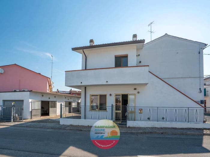 Casa con 6 locali in vendita in Via Novembre, Centro, Codigoro