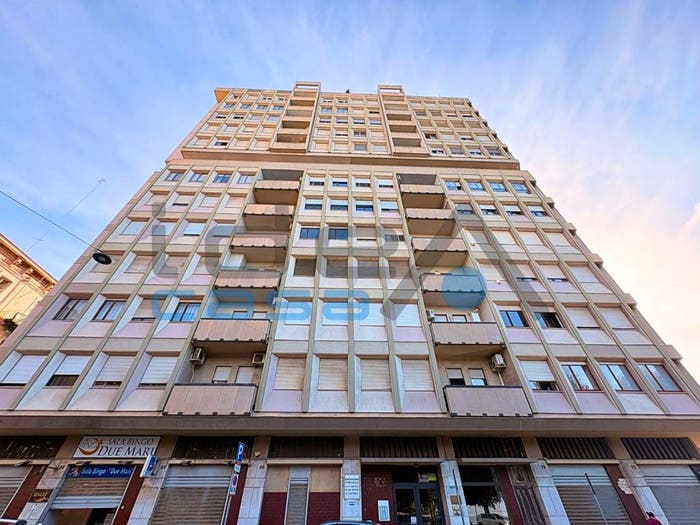 Appartamento quadrilocale in vendita in Via Giuseppe De Cesare, Borgo, Taranto
