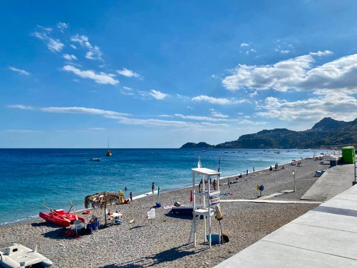 Appartamento trilocale in vendita in Via Luigi Rizzo, Letojanni