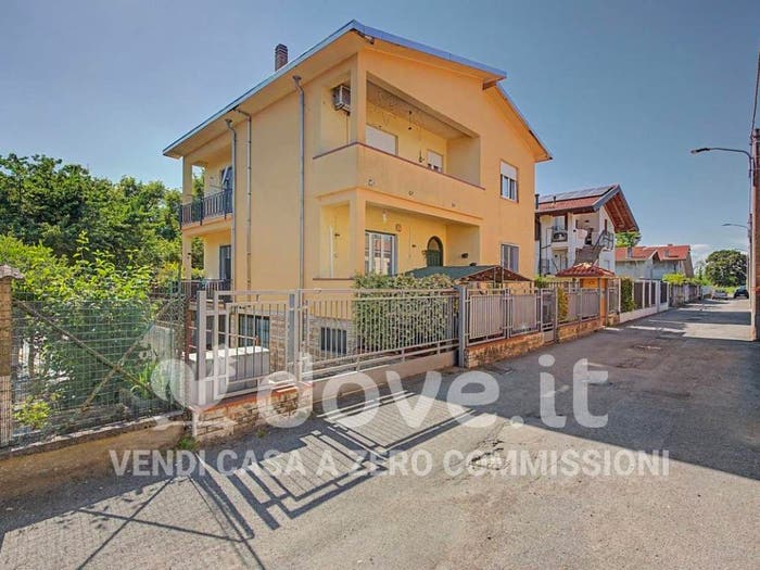 Casa trilocale in vendita in Via Dino Garavaglia, Nuovo Ospedale San Paolo, Legnano
