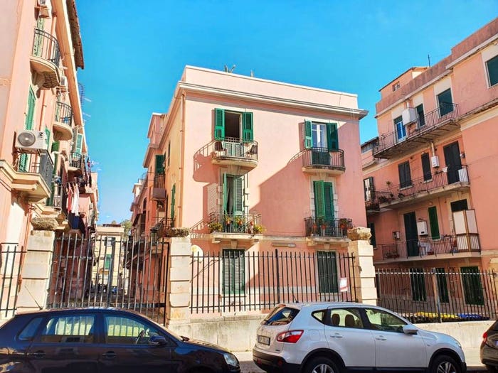 Appartamento quadrilocale in vendita in Via Alessandro Manzoni, Giostra, Messina