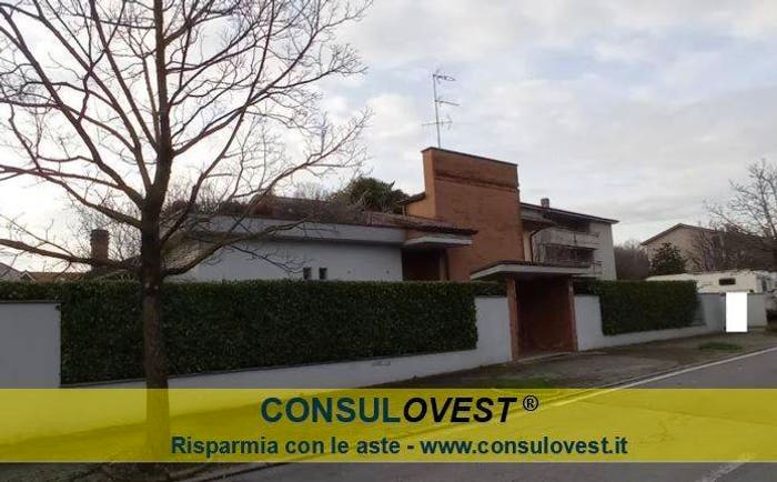 Casa con 6 locali in vendita in Via dell'Acqua, Centro, Mezzago