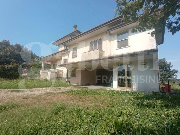 Casa con 6 locali in vendita in Cavarzere via Oselin, Cavarzere