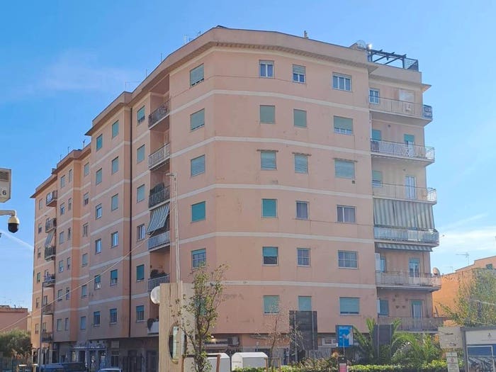 Appartamento quadrilocale in vendita in Via Camillo Benso di Cavour, Centro, Nettuno