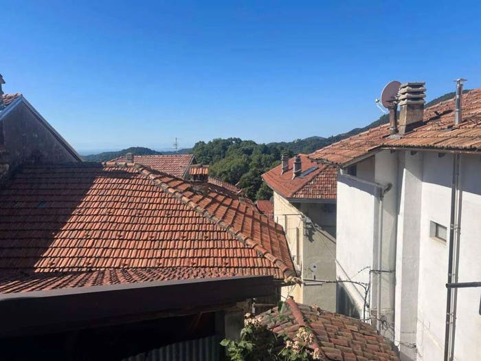 Casa con 6 locali in vendita in Via Rivò, Coggiola