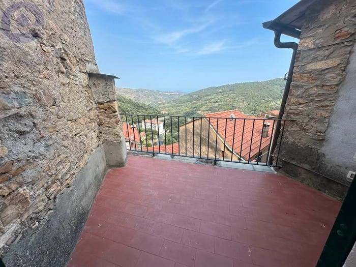 Casa quadrilocale in vendita in Via Duomo, Centro, Pietrabruna