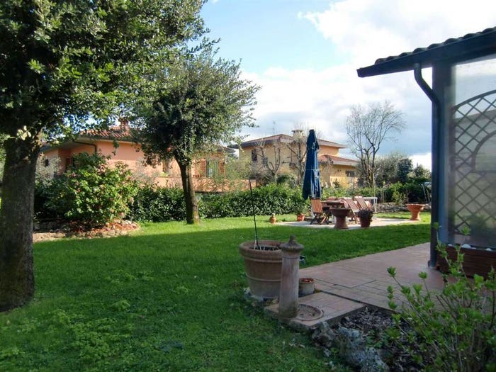 Casa con 6 locali in vendita in Loppiano Pian Delle Macchie, Figline e Incisa Valdarno