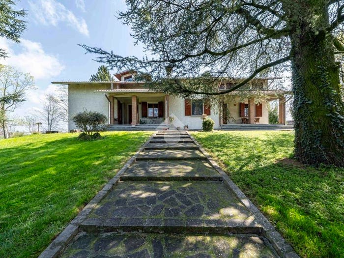 Casa con 6 locali in vendita in Via Guardanavona, Centro, Cavriago