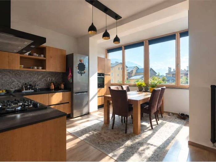 Appartamento con 6 locali in vendita in via Abbé Joseph Marie Henry, Centro, Aosta