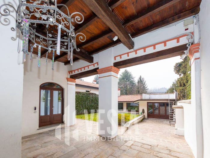 Casa con 6 locali in vendita in Via Santa Petronilla, Centro, Santa Maria Hoè