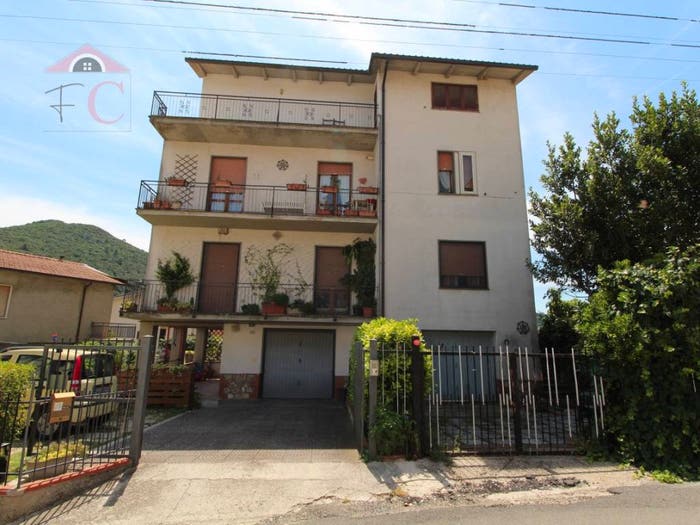 Appartamento trilocale in vendita in Via degli Schioppi, Taizzano, Narni