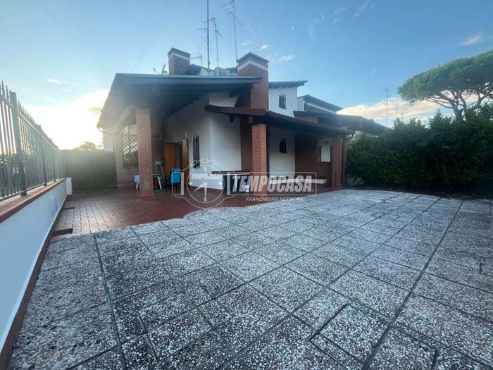 Appartamento quadrilocale in vendita in Via Giovanni Verga Lido degli Estensi, Lido degli Estensi, Comacchio