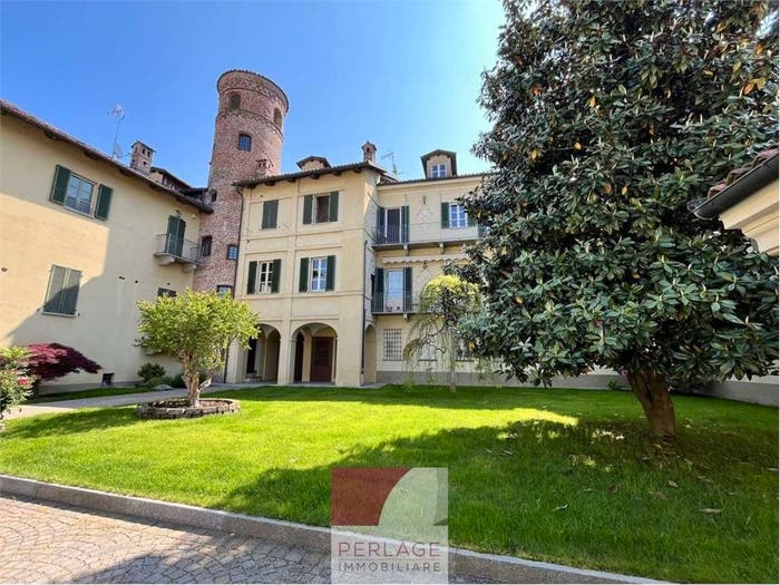 Appartamento con 6 locali in vendita in Via Roma, Centro, Cavallermaggiore