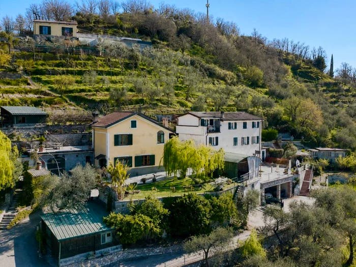 Casa con 6 locali in vendita in Leivi
