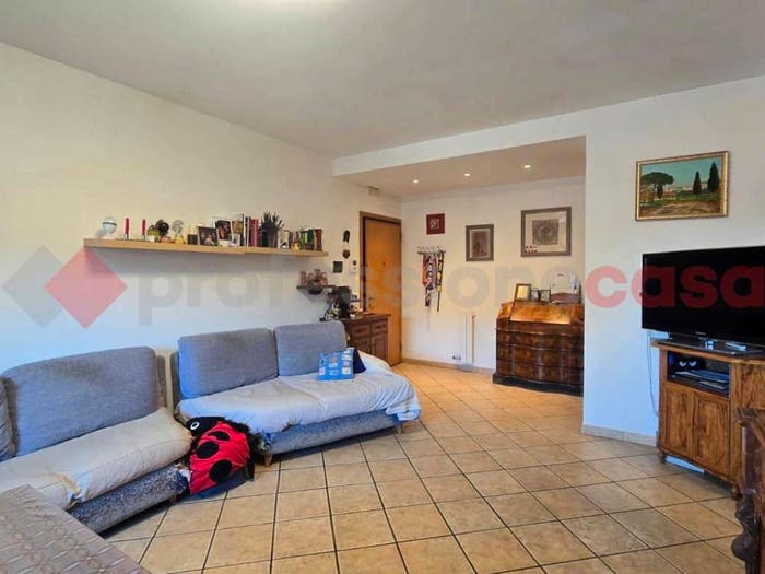Appartamento quadrilocale in vendita in Via Maestri del Lavoro, Tortaia, Arezzo